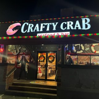 Crafty crab