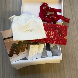 Dior官网入的润唇膏😍💕...