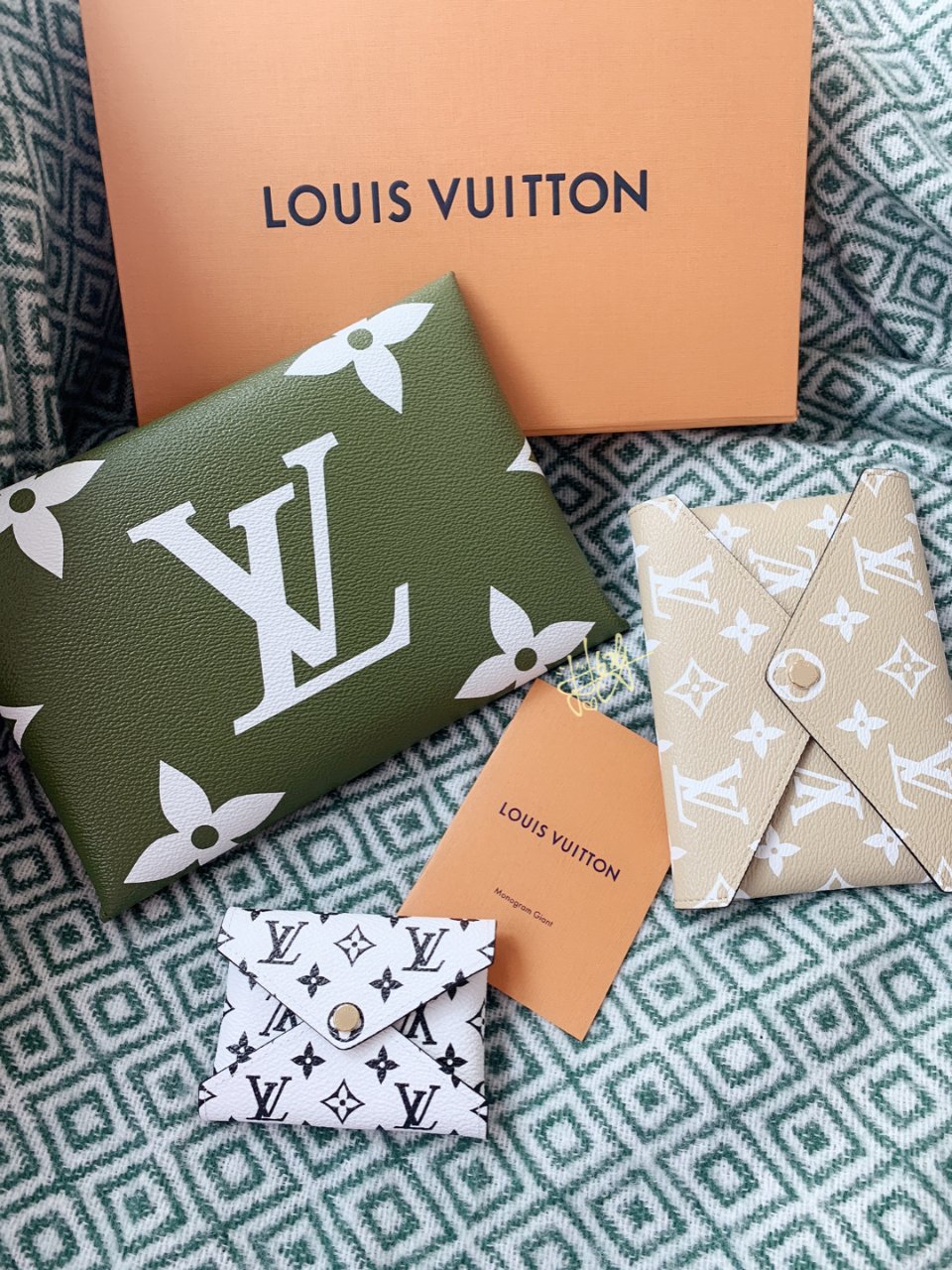 Louis Vuitton 路易·威登,Pochette Kirigami,三件套