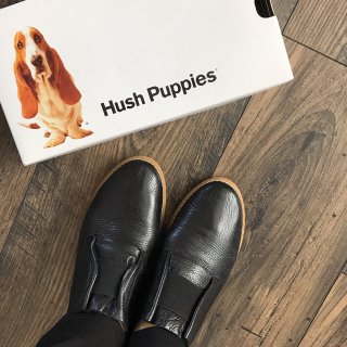 Hush Puppies 暇步士
