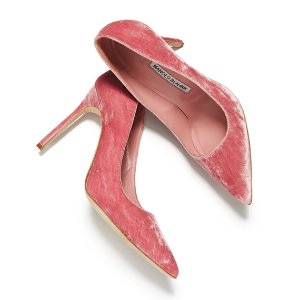 $312 Manolo Blahnik BB Velvet 丝绒高跟鞋