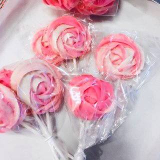 送君君一朵玫瑰花饼干，愿你天天甜密幸福...