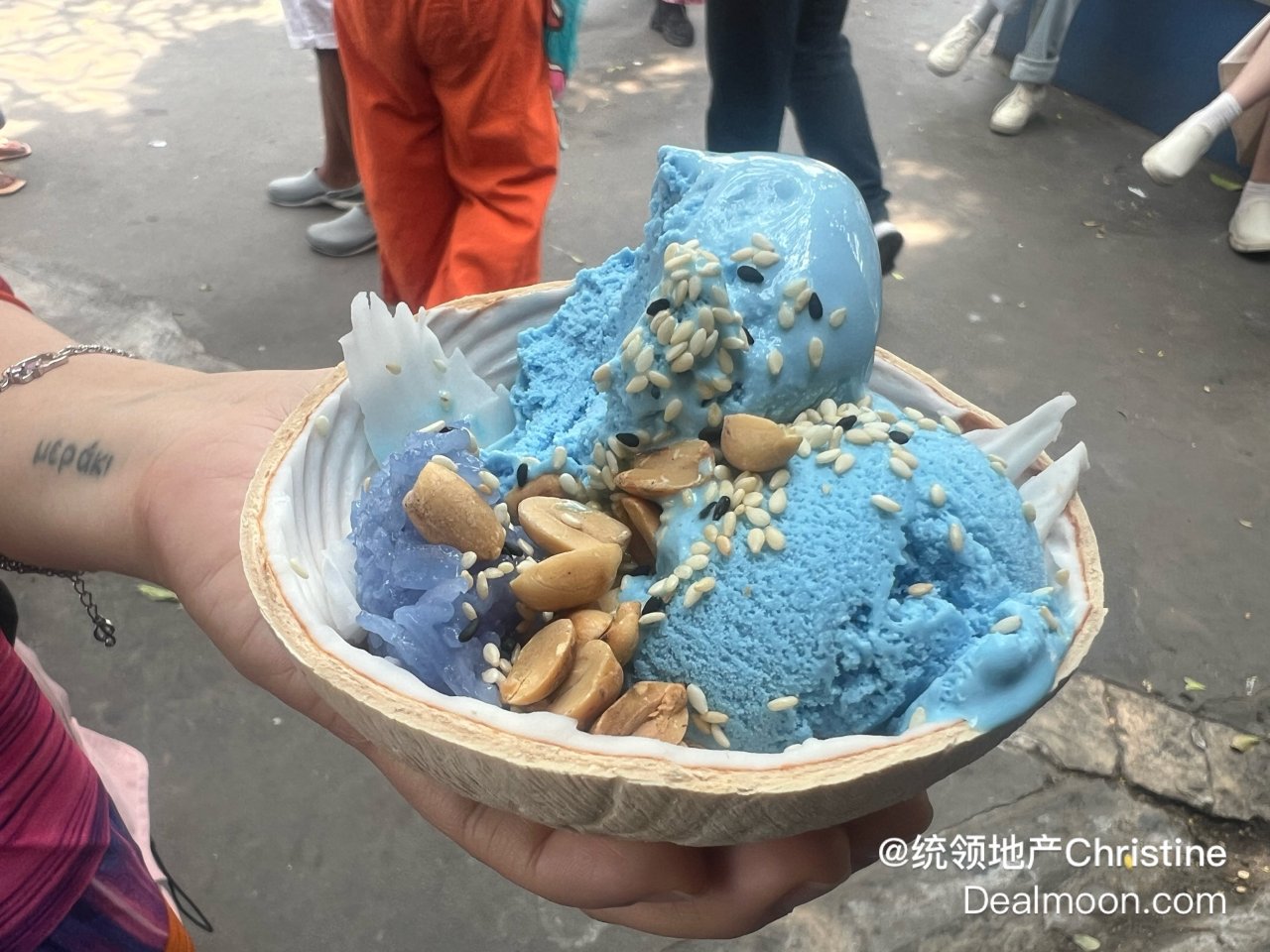 清莱蓝庙的蓝色冰淇淋🍦YYDS...