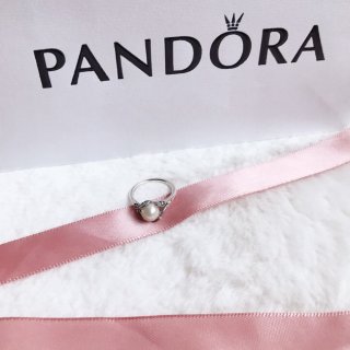 Pandora典雅大方的珍珠戒指...