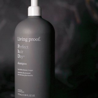 Living Proof洗发液...