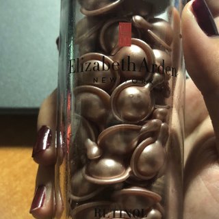 伊丽莎白雅顿,雅顿粉胶