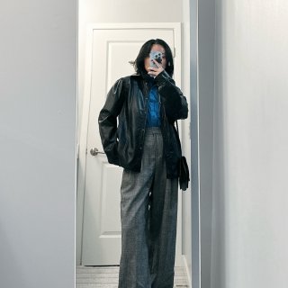 蓝衬衫+黑皮衣+羊绒西裤💰无性别老钱风...