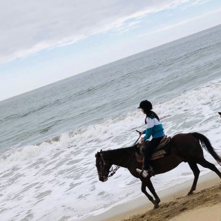 半月湾海边骑个马...