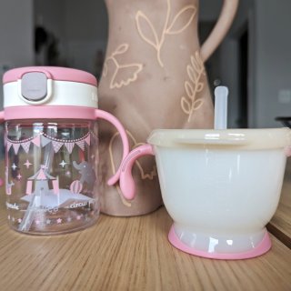 利其尔宝宝饮水杯粉色的也太美了吧！！！...
