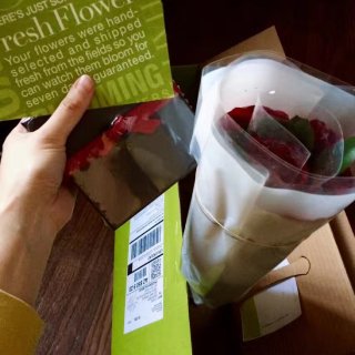七夕智囊团🎋异地也能给她送上鲜花🌹和巧克...