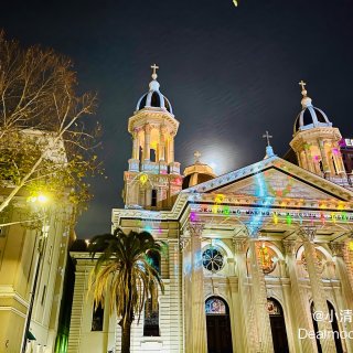 新年💫圣若瑟圣殿主教座堂💒节日灯光秀...
