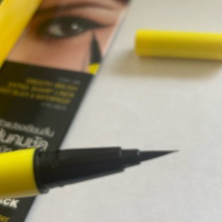 MISTINE 黄管黑色液体速干眼线笔...