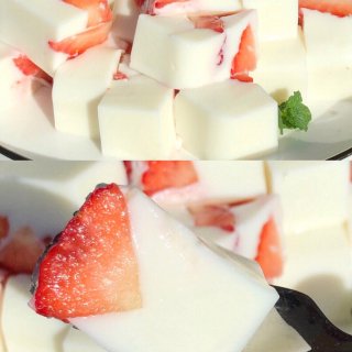 草莓牛奶冻,DIY草莓牛奶小方