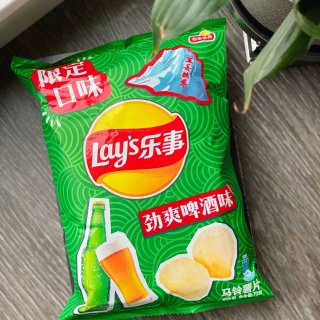 乐事薯片限定口味：劲爽啤酒味🍻...