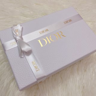 Dior绝美白皮革高光✨...