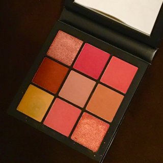 HudaBeauty Coral Obs...