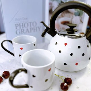 与爱人的午后品茶时光 - 情人节主题茶壶...