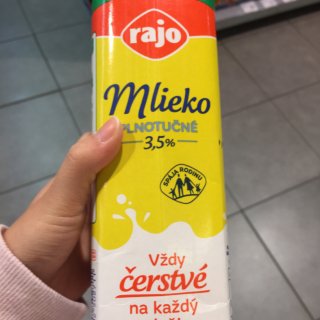 捷克🇨🇿牛奶🥛...