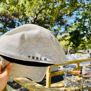 我的第一顶Tesla Hat 🧢 
特斯...
