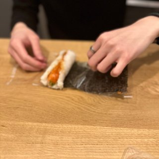 手卷寿司 要自己卷的寿司...