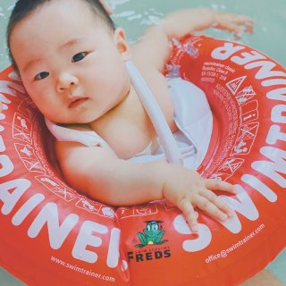 婴儿用游泳圈🍩让宝贝儿爱上水💕...