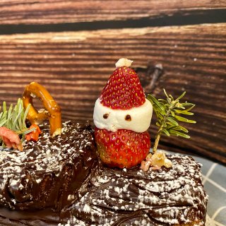米君烘焙｜圣诞甜点：巧克力树桩蛋糕🎄🎅🏻...