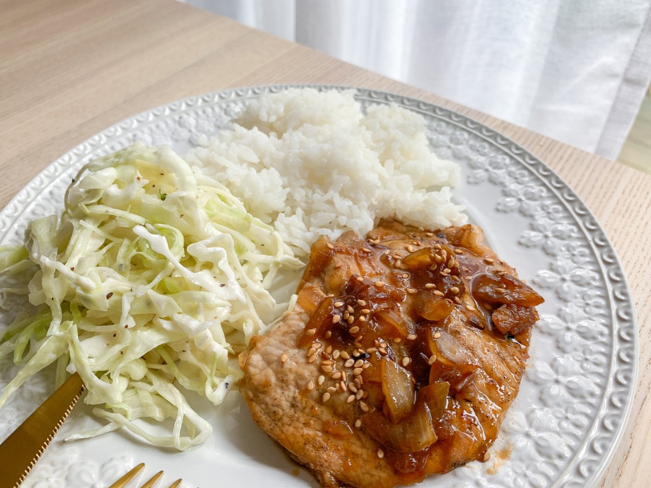 午餐｜照烧猪排+日式卷心菜沙拉...