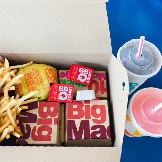 周末吃什么？麦当劳豪华Big Mac套餐...