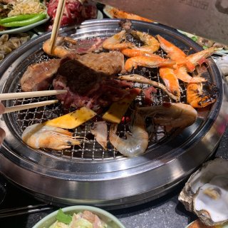🍗盛江山🍗韩国烤肉店里吃的超过瘾...