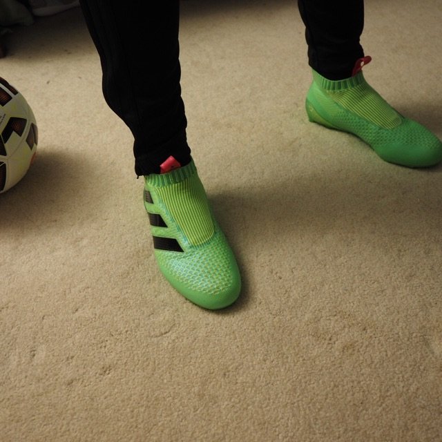 adidas 阿迪达斯