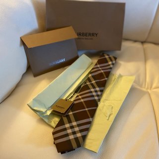 撒糖：我送给他的Burberry领带...
