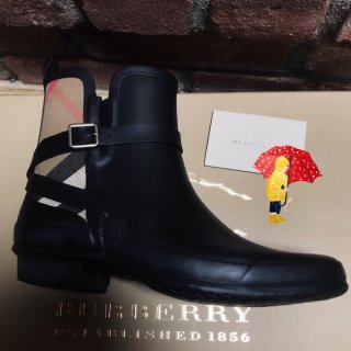 Burberry雨鞋