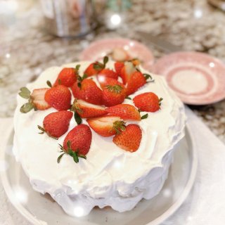 生日快乐我的小女孩 做个蛋糕送给你🎂...
