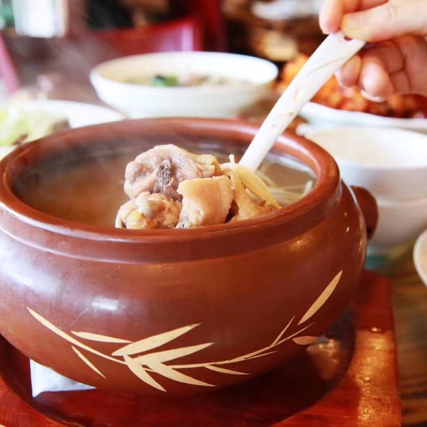 辣子鸡，勾魂面，烤鱼，米线