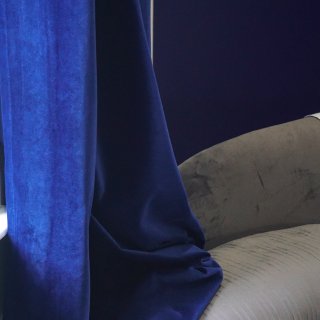 家居36｜太喜欢卧室的蓝色天鹅绒窗帘了！...