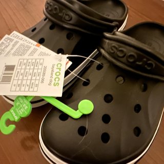 Crocs｜什么鞋各种场合都好穿 又个性还可以DIY