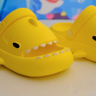 小朋友鲨鱼拖鞋，BabyShark Di...