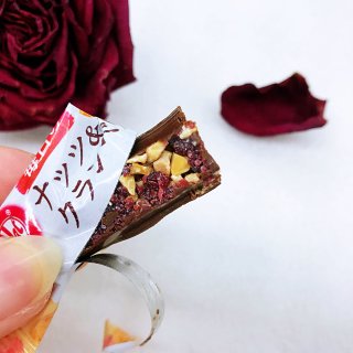 KitKat 山楂 杏仁巧克力饼干...