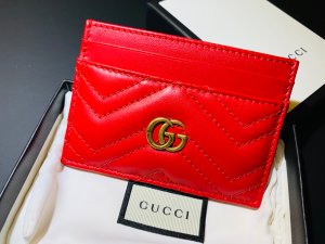 情人節送女朋友首選｜Gucci 經典雙G Logo小卡包