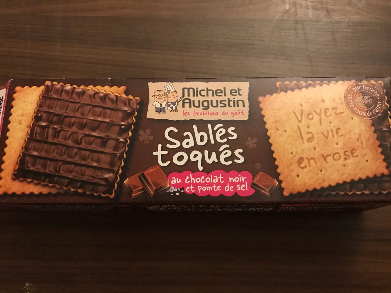 来自法国的巧克力小饼干🍪...