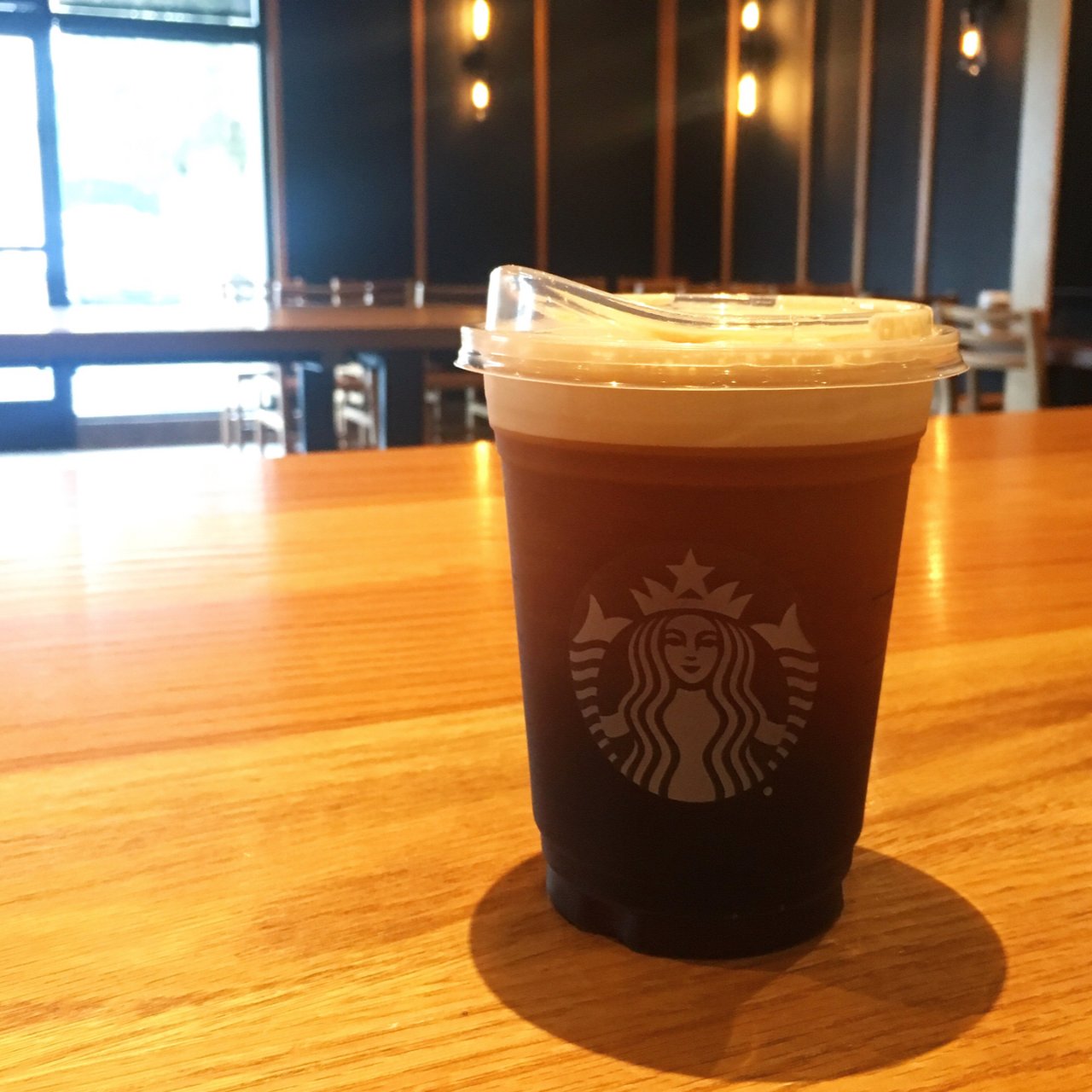 Starbucks 星巴克,nitro Cold Brew