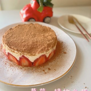 🍓草莓季的下午茶｜草莓提拉米苏🍓...