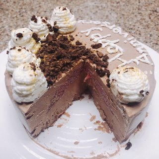 巧克力芝士酸奶香草冰激淋蛋糕