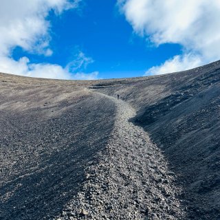 拉森火山国家公园｜我爬进了火山的中心...