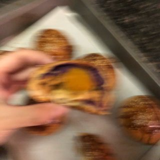 紫薯肉松蛋黄酥...
