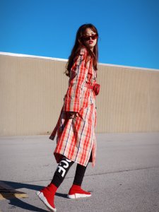 2019 H&M春夏新款———亮色系格纹风衣