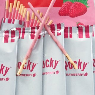 日本零食丨草莓棒...