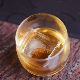 【Adoric冰格，威士忌酒冰割的标配】...