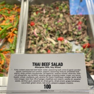 🤩居然这儿的满满牛肉的沙拉这么便宜！🤩...