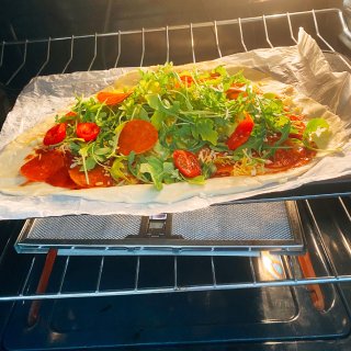 中午吃什麼 在家自製超簡單披薩🍕...